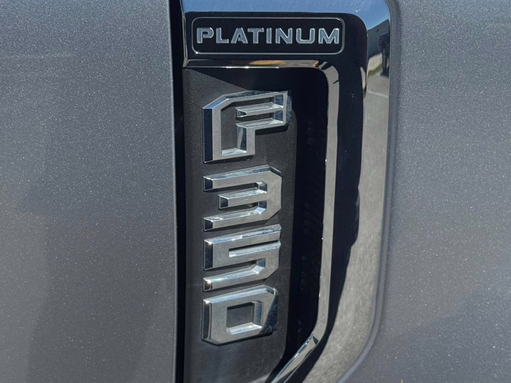 2022 Iconic Silver Metallic Ford Super Duty F-350 SRW Platinum 4X4 Truck