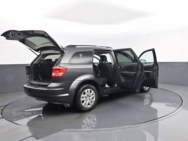 2019 Granite Crystal Metallic Clearcoat Dodge Journey SE FWD SUV