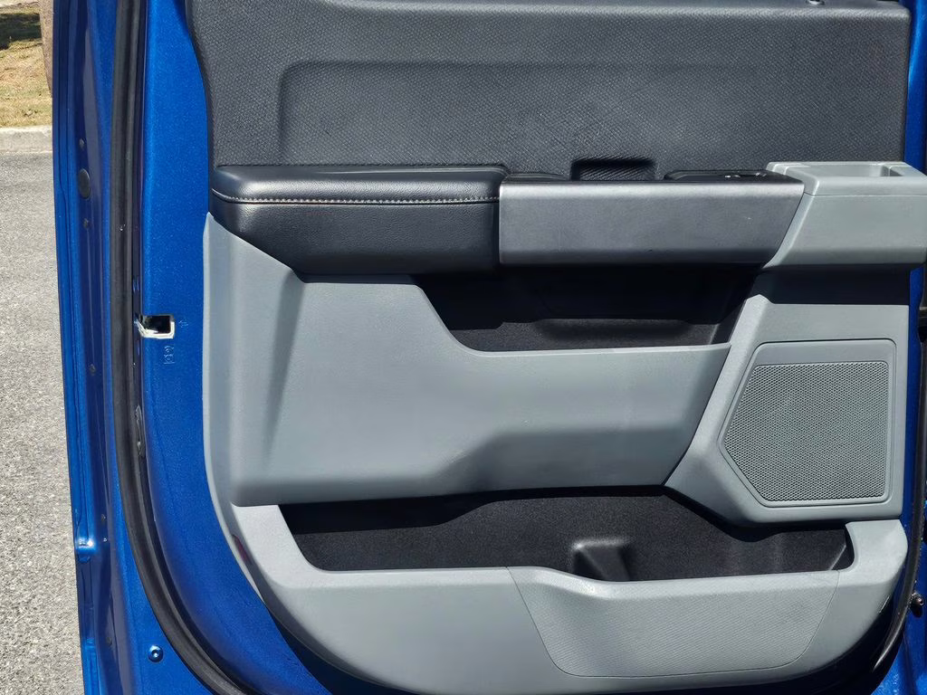 2023 Atlas Blue Metallic Ford F-150 XLT 4X4 Truck