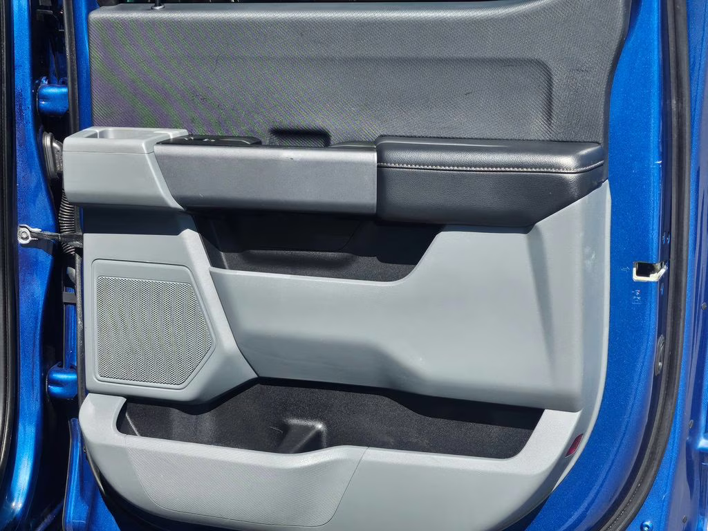 2023 Atlas Blue Metallic Ford F-150 XLT 4X4 Truck