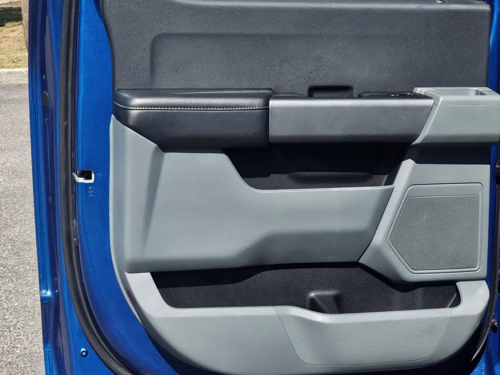 2023 Atlas Blue Metallic Ford F-150 XLT 4X4 Truck