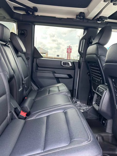 2026 White Ford Bronco Badlands 4X4 SUV