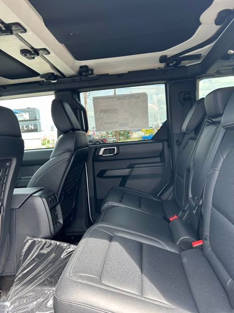 2026 White Ford Bronco Badlands 4X4 SUV