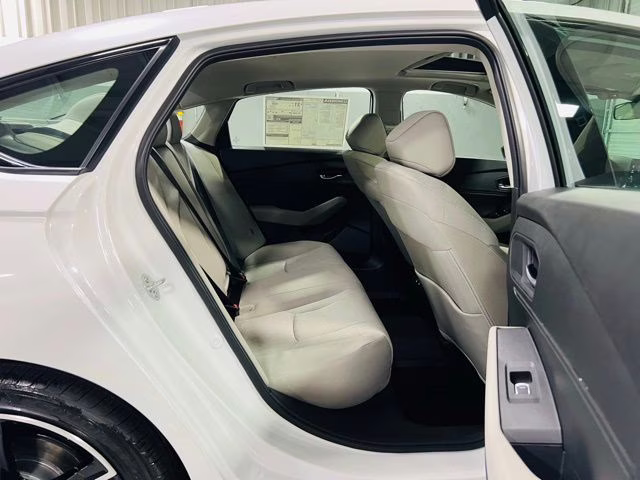 2026 Platinum White Pearl Honda Accord SE FWD Sedan