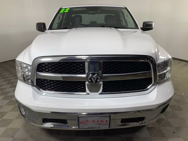 2022 Bright White Clearcoat Ram 1500 Classic SLT 4X4 Truck