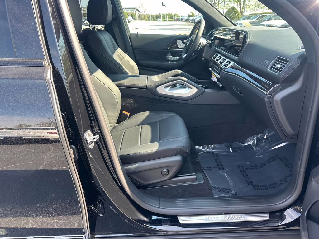 2026 Black Mercedes-Benz GLS GLS 450 AWD SUV