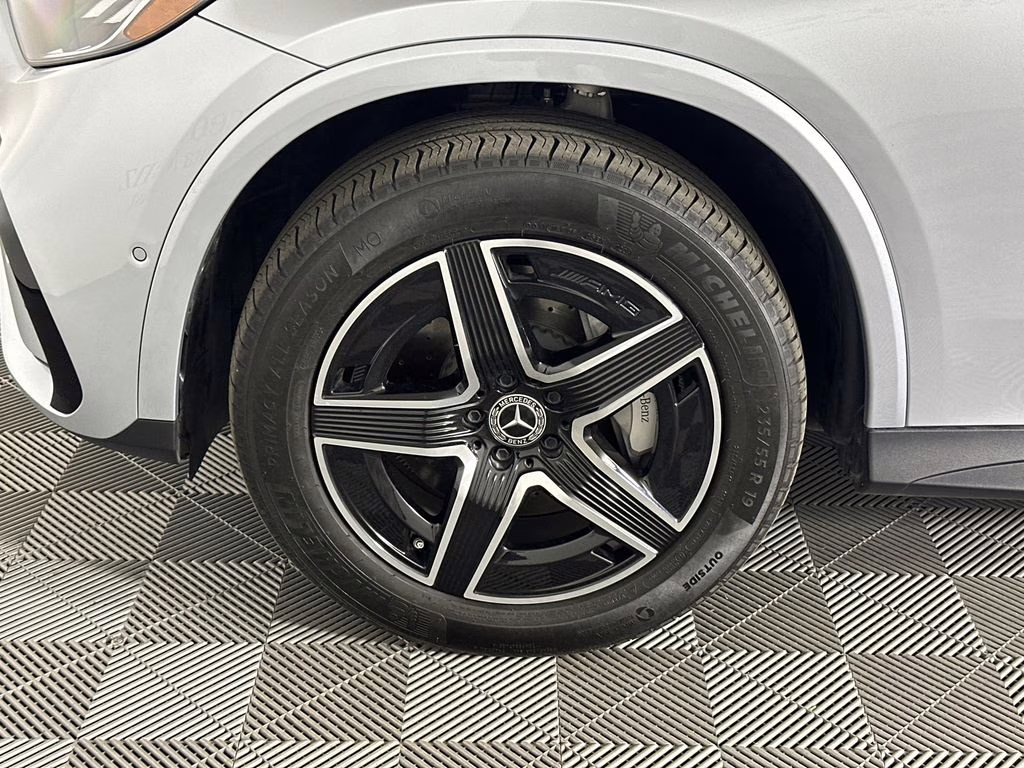 2025 Cirrus Silver Metallic Mercedes-Benz GLC GLC 300 Coupe AWD SUV