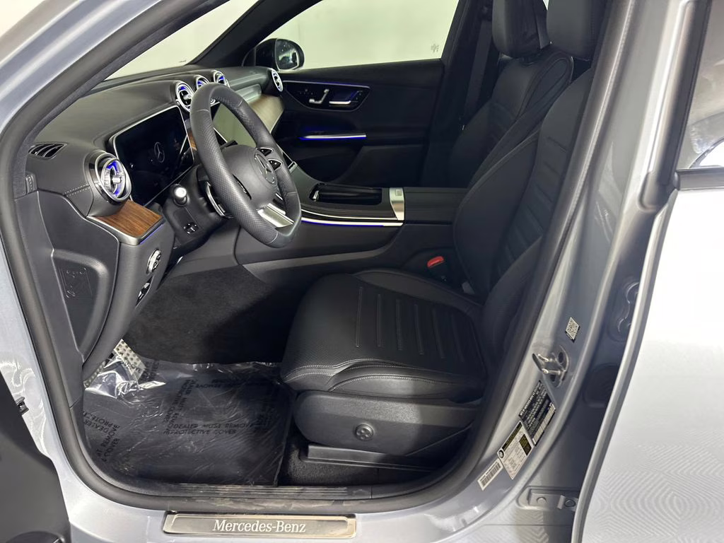 2025 Cirrus Silver Metallic Mercedes-Benz GLC GLC 300 Coupe AWD SUV
