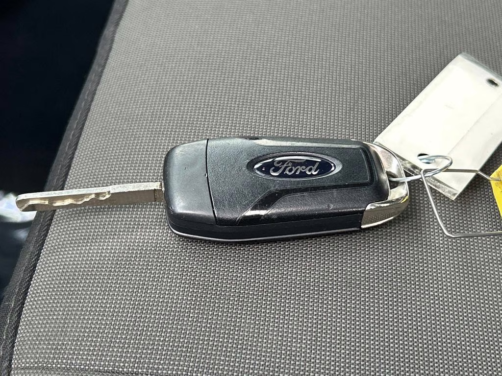 2024 Oxford White Ford Transit-350 XLT RWD Crossover