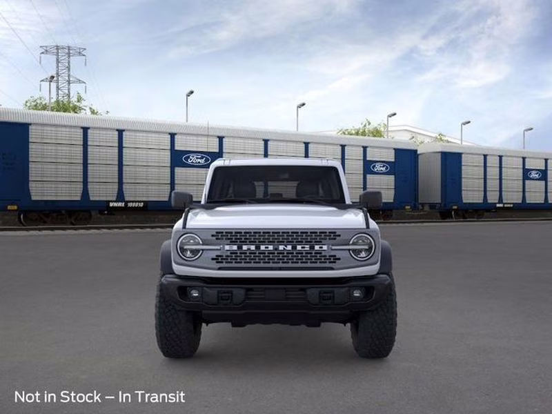 2026 Oxford White Ford Bronco Badlands 4X4 SUV