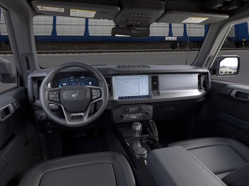 2026 Oxford White Ford Bronco Badlands 4X4 SUV