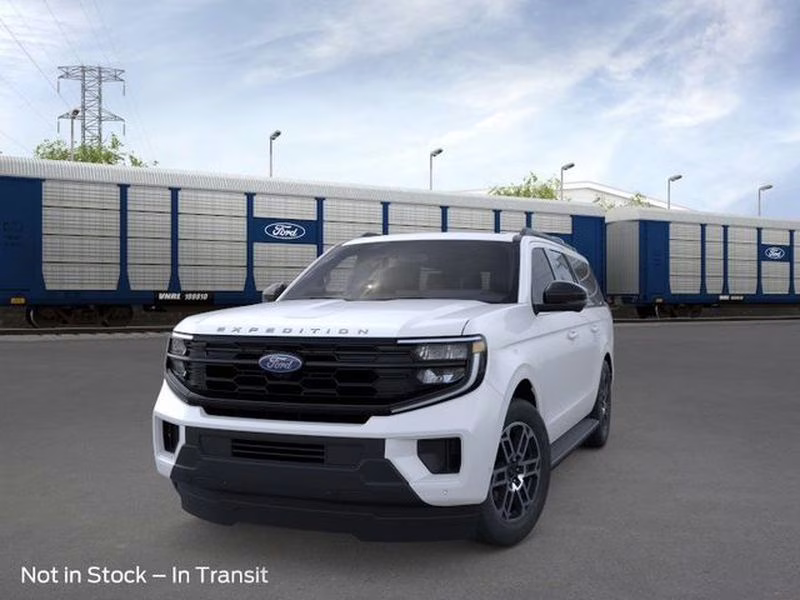 2026 Star White Metallic Tri-Coat Ford Expedition Max Active 4X4 SUV
