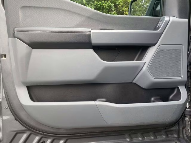 2023 Carbonized Gray Metallic Ford F-150 XLT RWD Truck