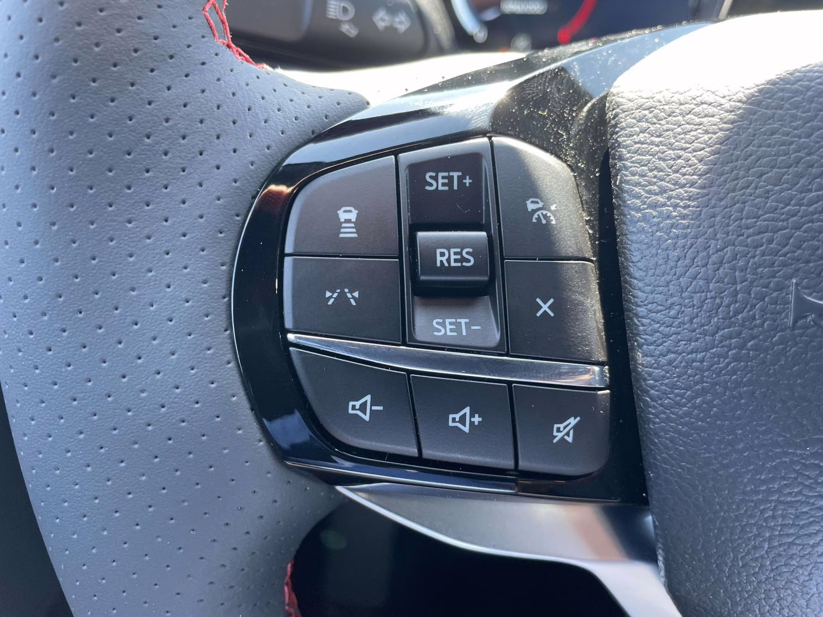 2026 Black Metallic Ford Explorer ST-Line RWD SUV