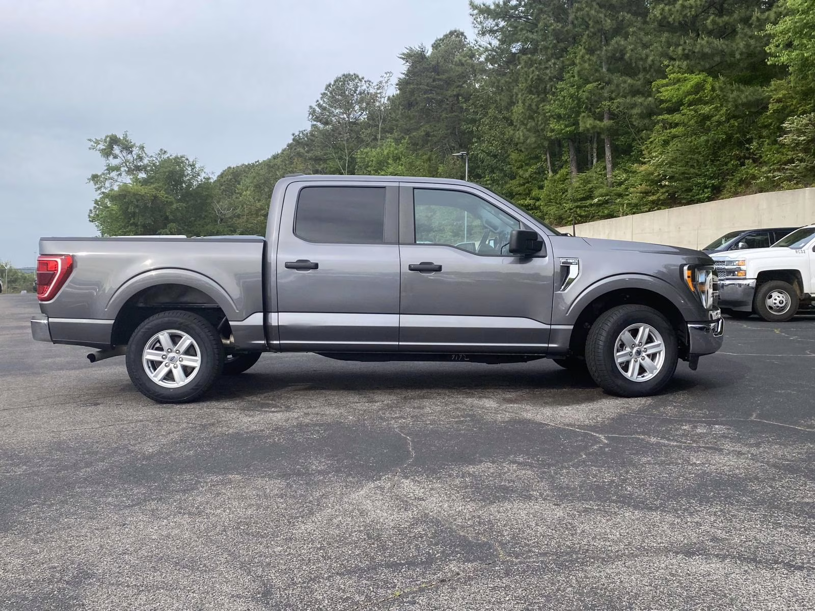 2023 Carbonized Gray Metallic Ford F-150 XLT RWD Truck