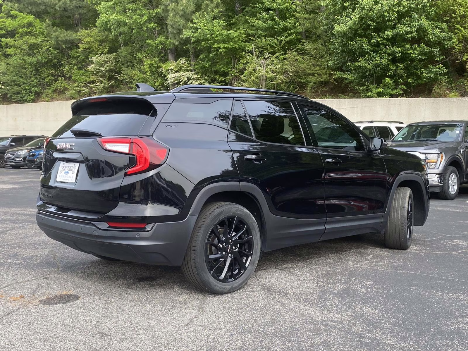 2023 Ebony Twilight Metallic GMC Terrain SLT FWD SUV