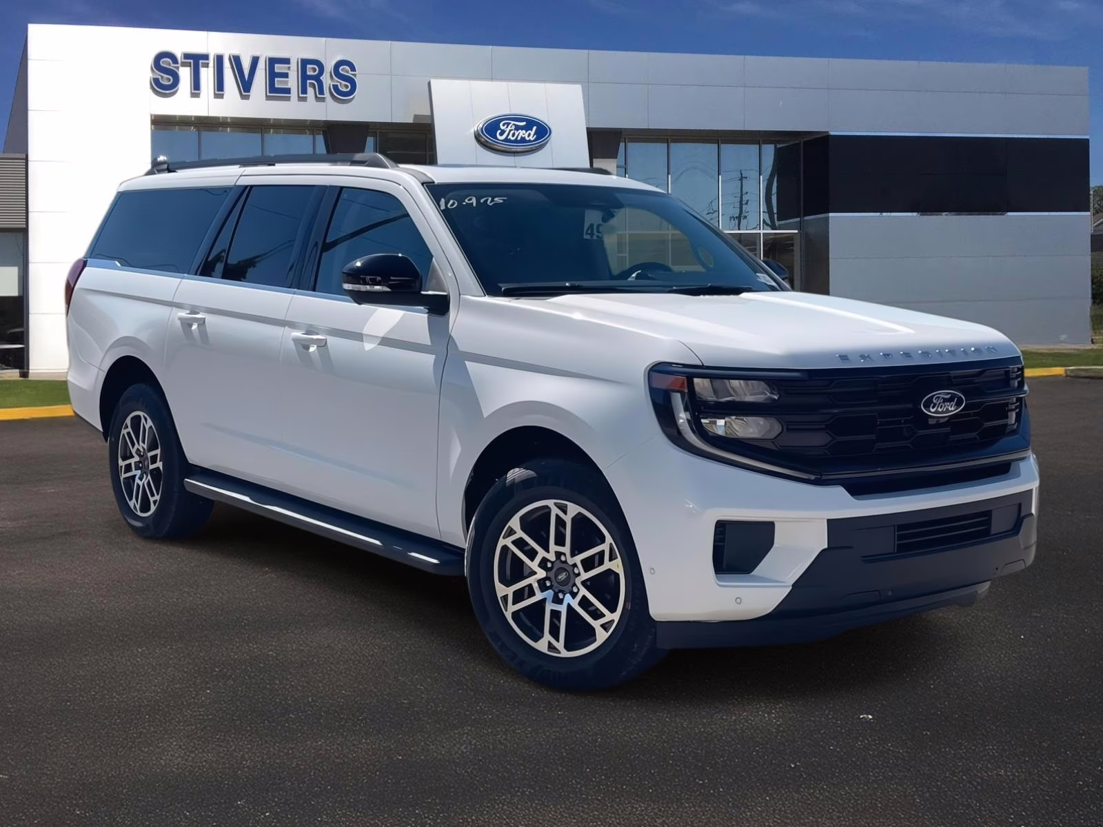 2025 Star White Metallic Tri-Coat Ford Expedition Max Active RWD SUV