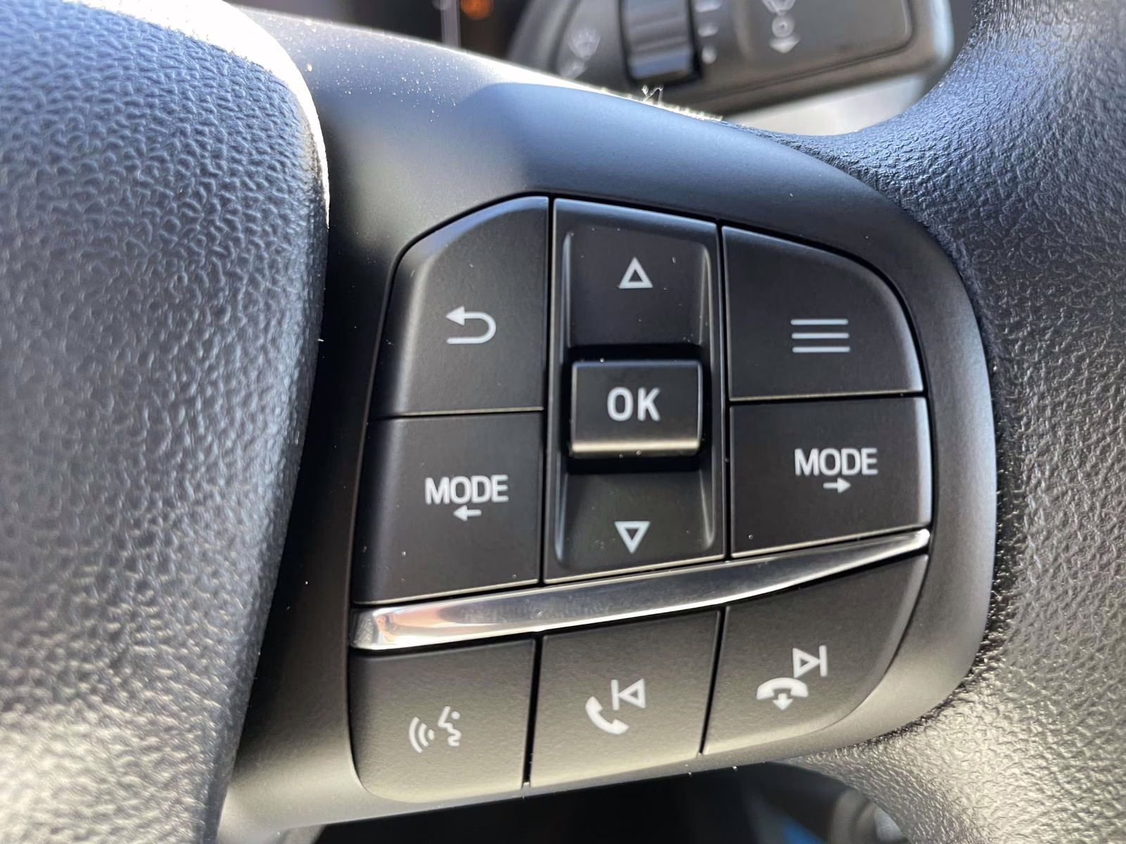 2026 Shadow Black Ford Maverick XLT FWD Truck