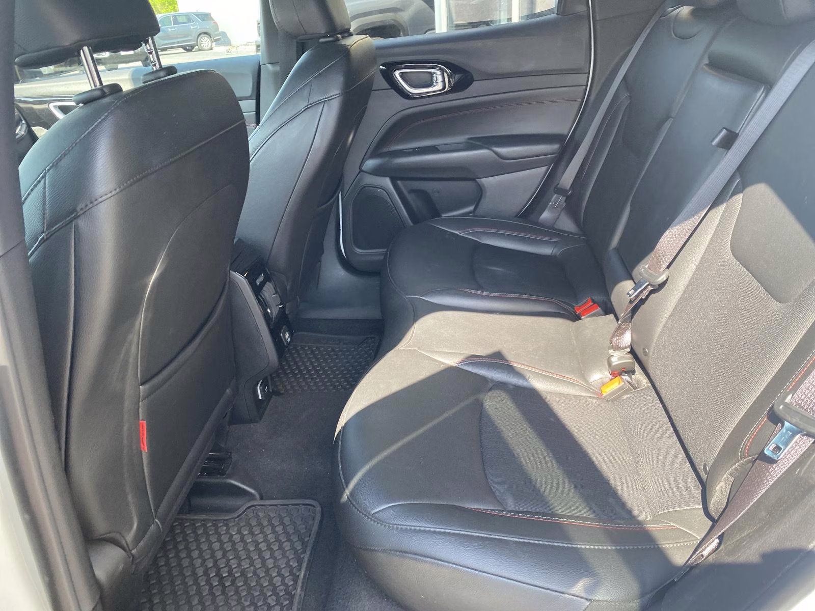 2025 Bright White Clearcoat Jeep Compass Trailhawk 4X4 SUV