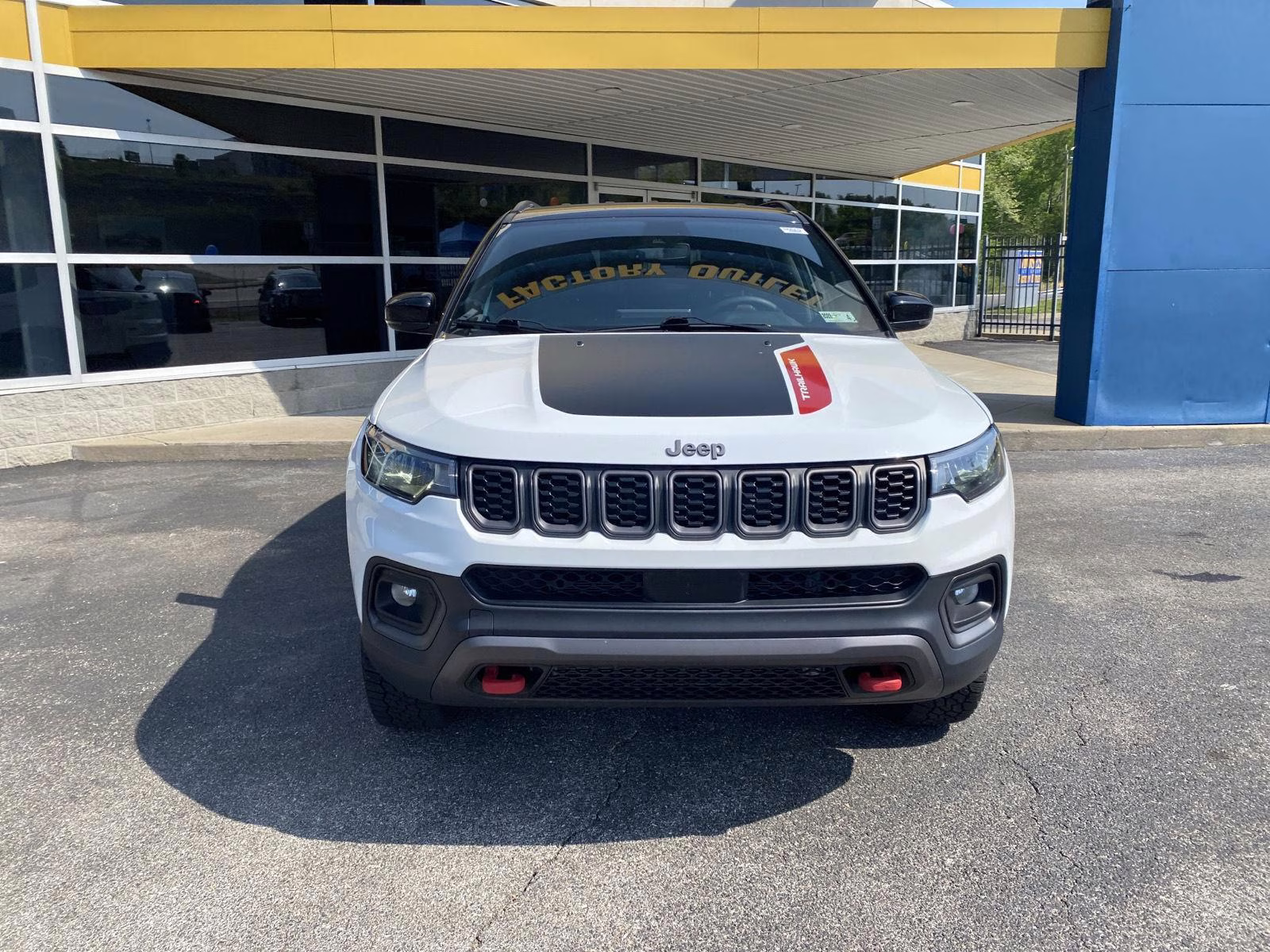 2025 Bright White Clearcoat Jeep Compass Trailhawk 4X4 SUV