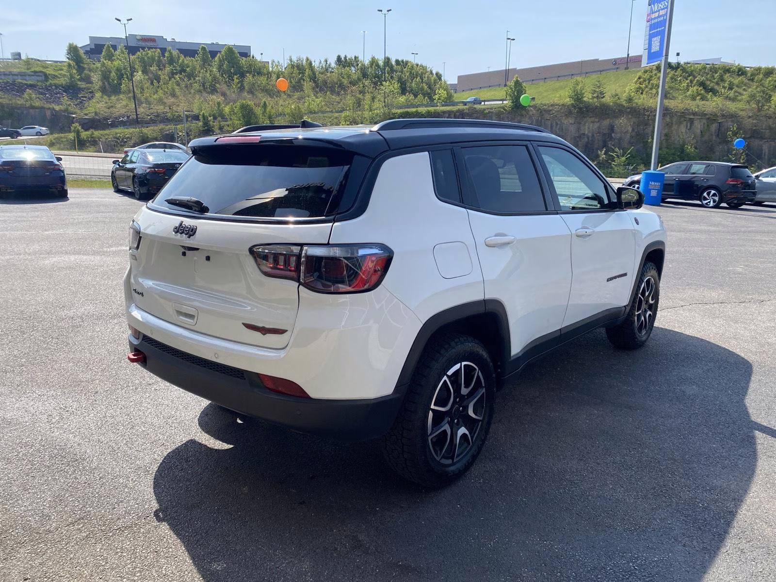 2025 Bright White Clearcoat Jeep Compass Trailhawk 4X4 SUV