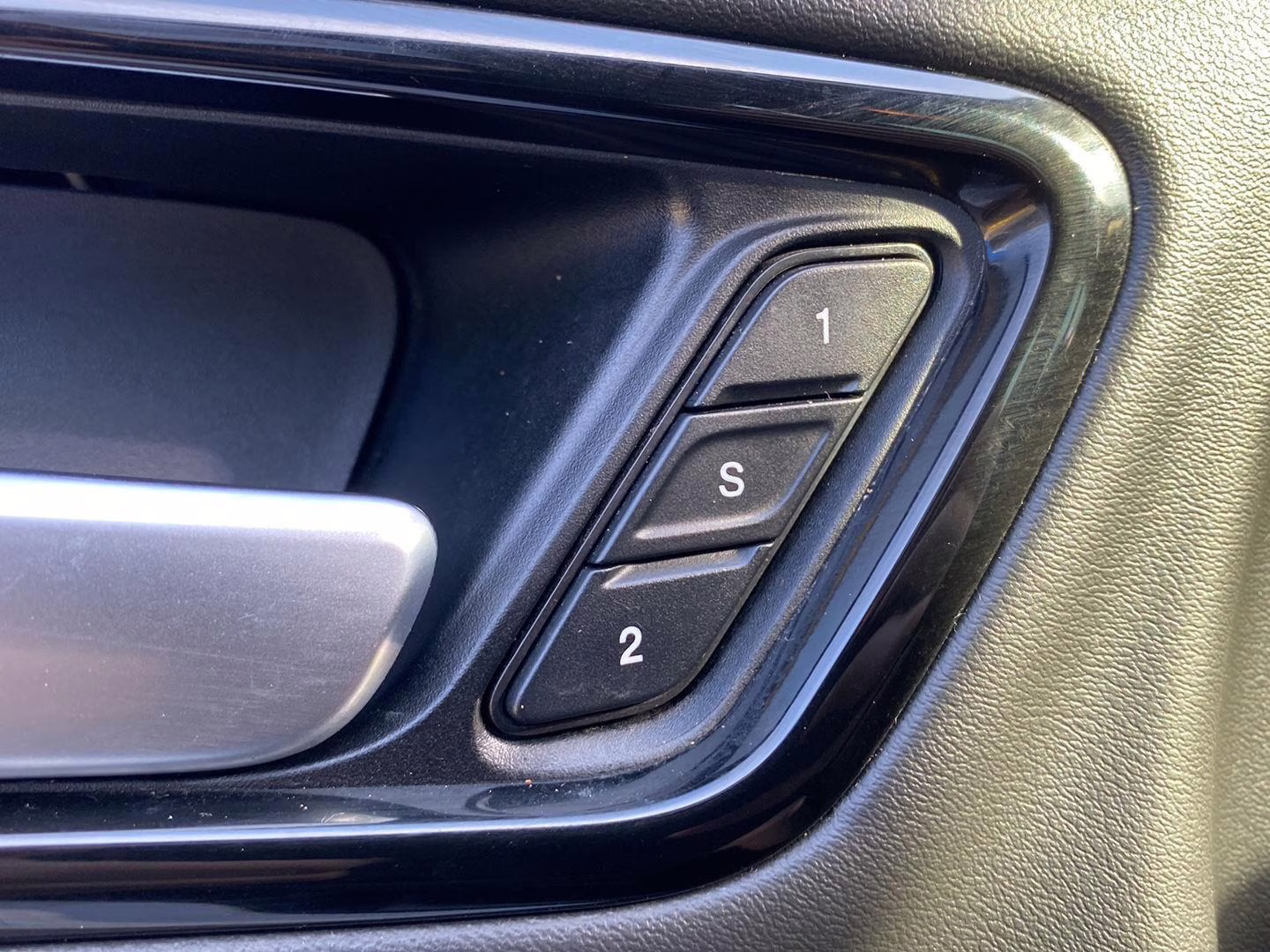 2022 White Knuckle Clearcoat Dodge Durango Citadel AWD SUV