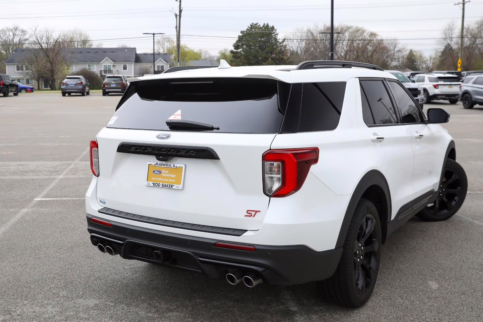 2023 Star White Metallic Tri-Coat Ford Explorer ST 4X4 SUV