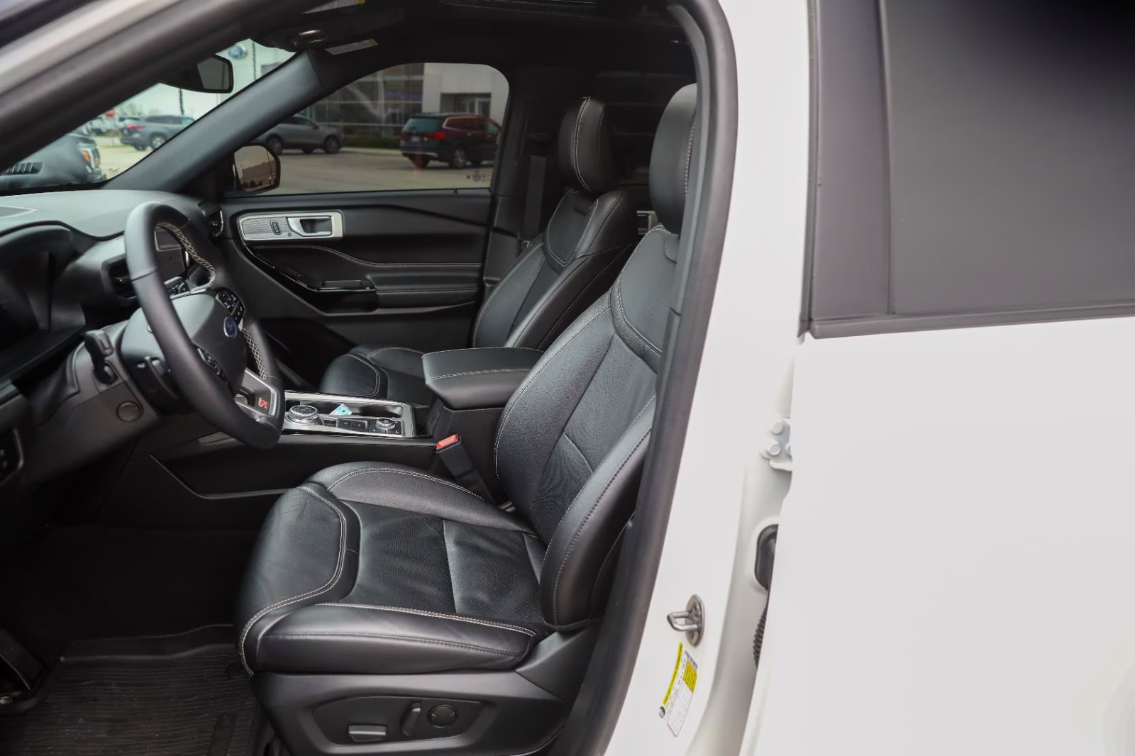 2023 Star White Metallic Tri-Coat Ford Explorer ST 4X4 SUV