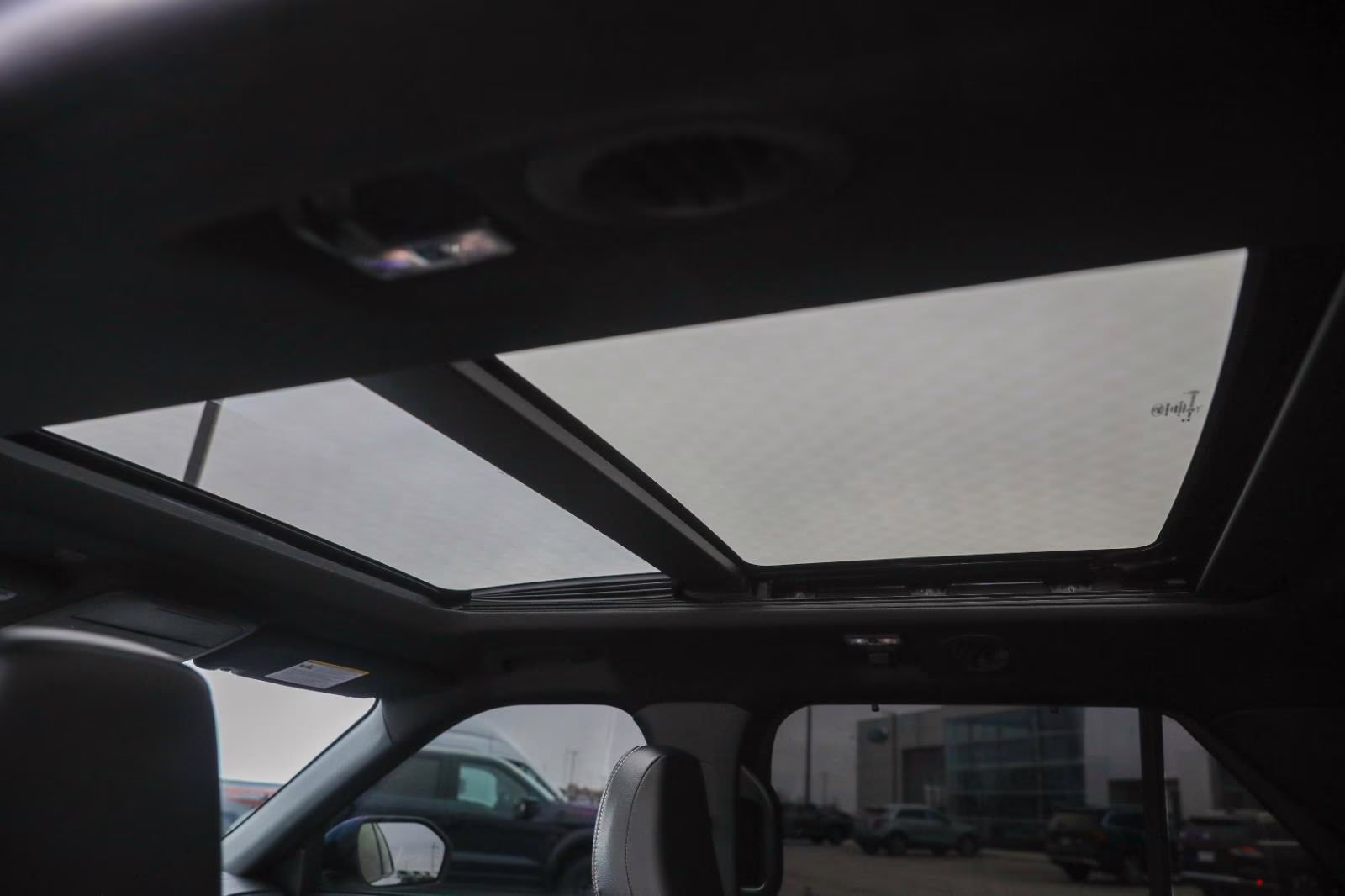 2023 Star White Metallic Tri-Coat Ford Explorer ST 4X4 SUV