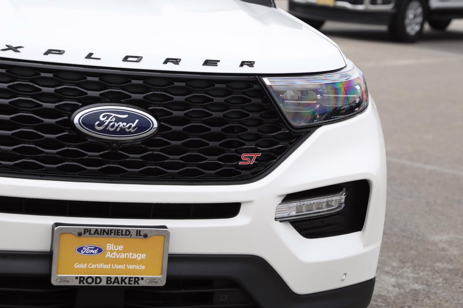 2023 Star White Metallic Tri-Coat Ford Explorer ST 4X4 SUV