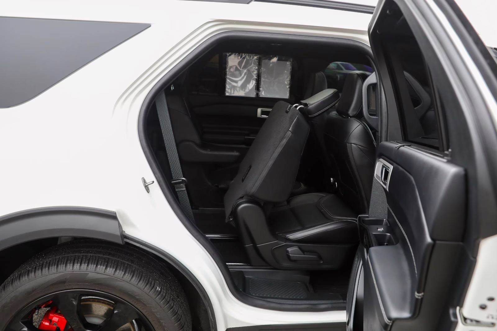 2023 Star White Metallic Tri-Coat Ford Explorer ST 4X4 SUV