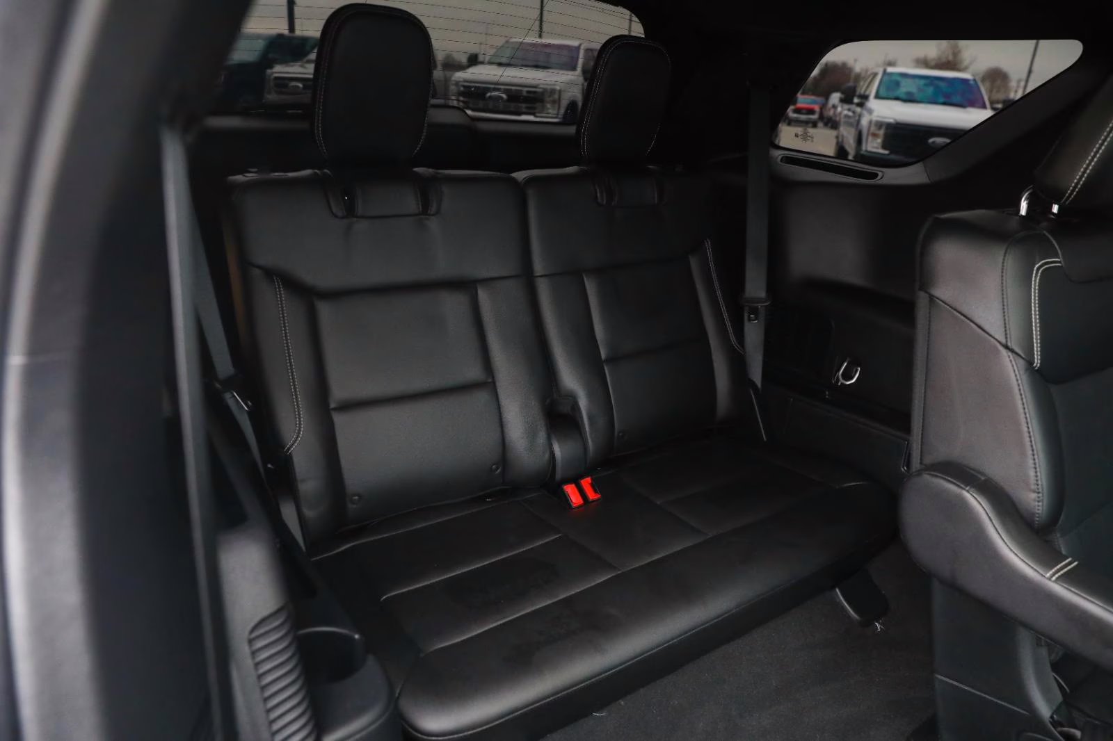 2023 Star White Metallic Tri-Coat Ford Explorer ST 4X4 SUV