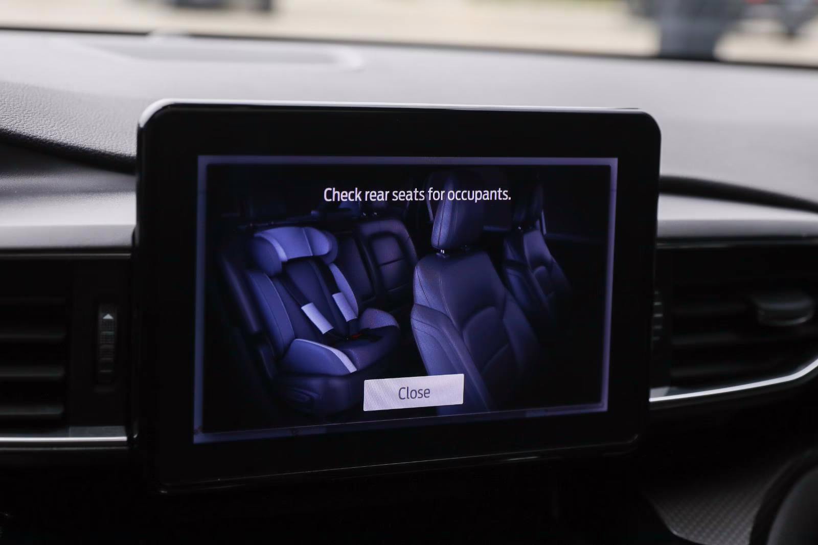 2023 Star White Metallic Tri-Coat Ford Explorer ST 4X4 SUV