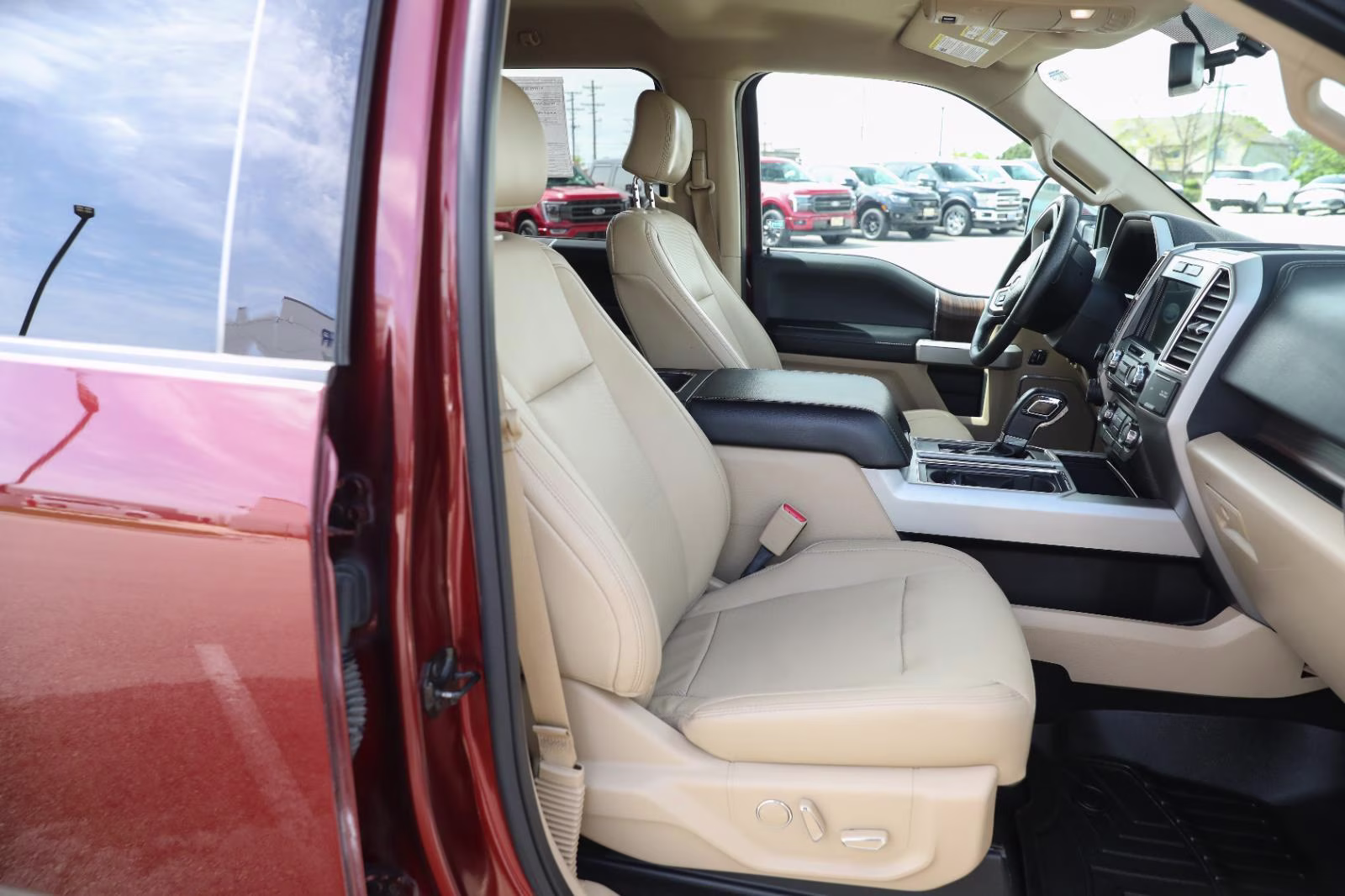 2016 Bronze Fire/Caribou Metallic Ford F-150 Lariat 4X4 Truck