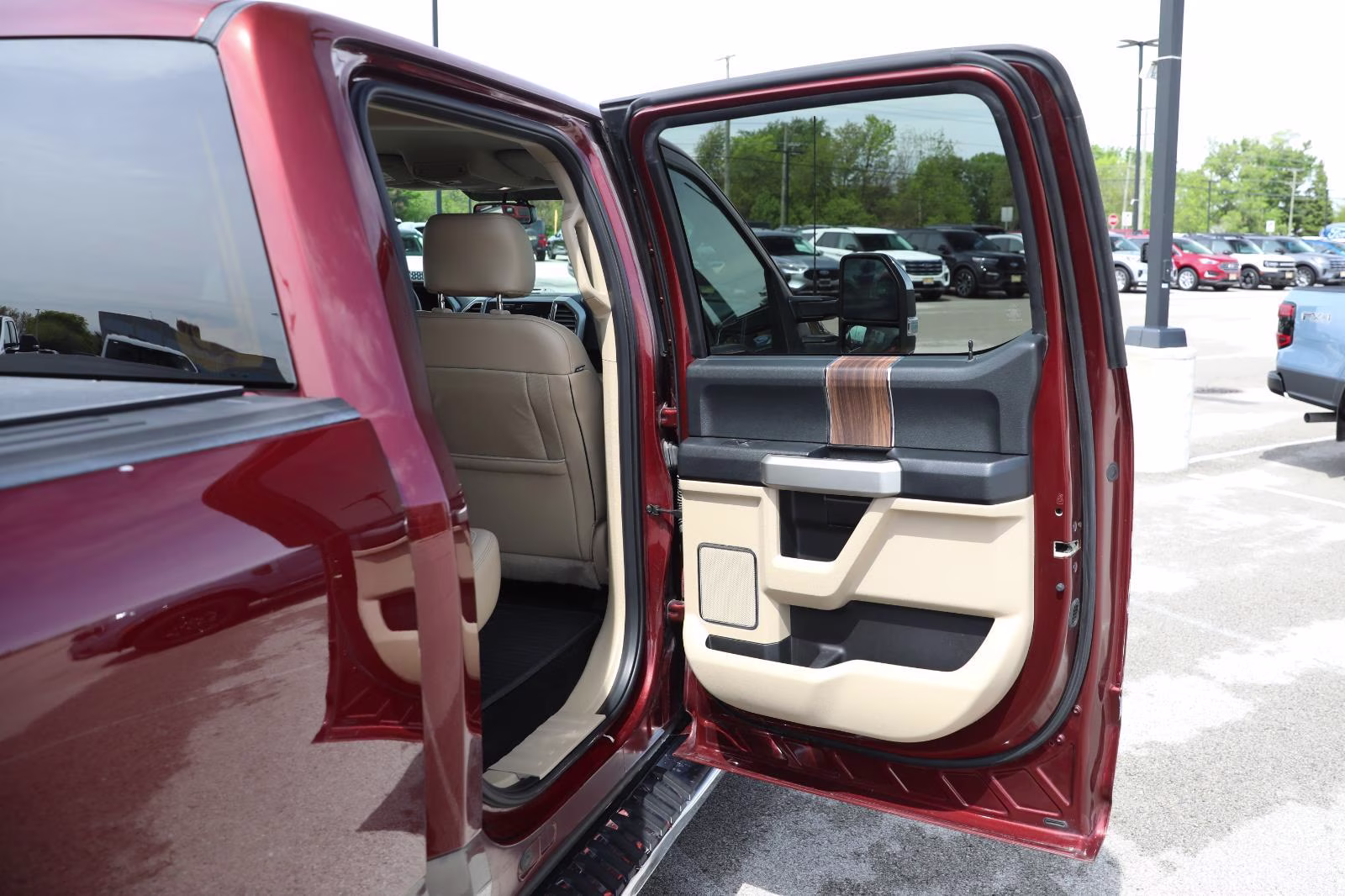 2016 Bronze Fire/Caribou Metallic Ford F-150 Lariat 4X4 Truck