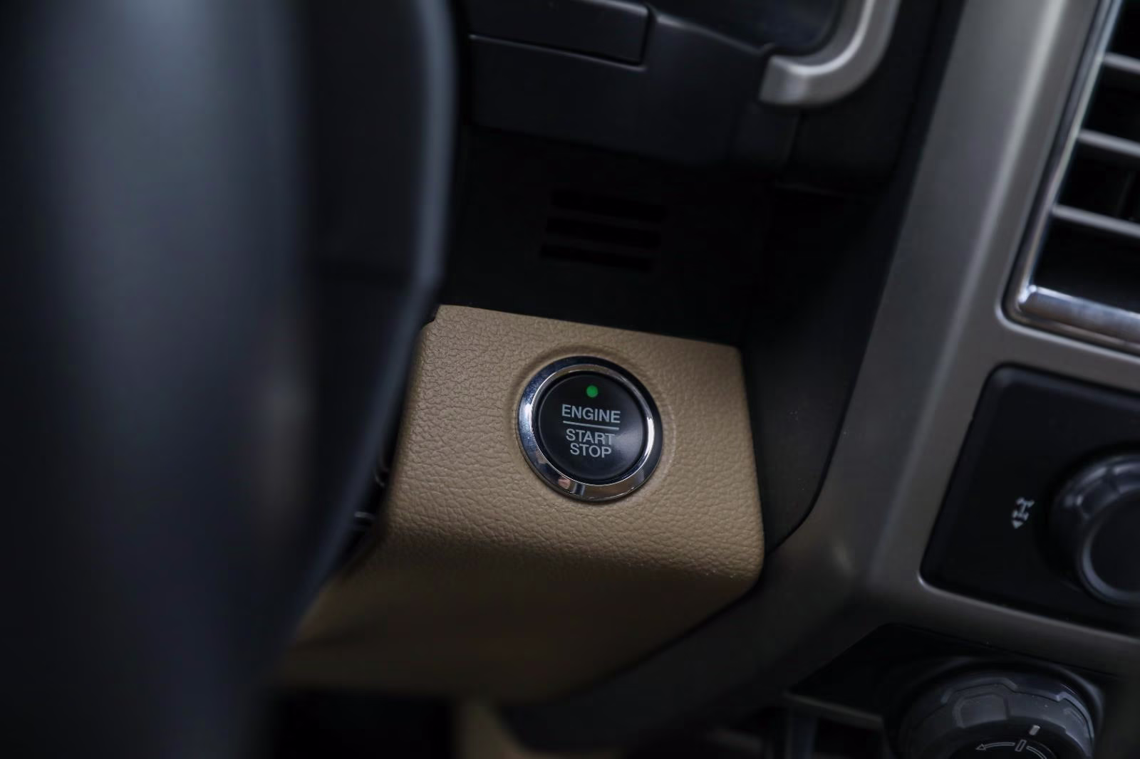 2016 Bronze Fire/Caribou Metallic Ford F-150 Lariat 4X4 Truck