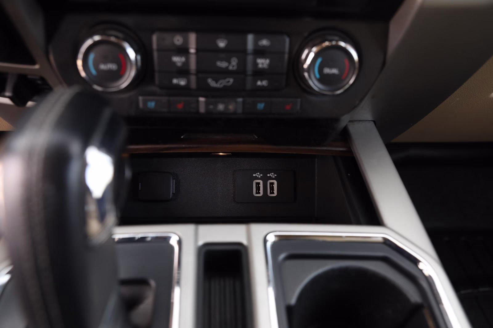 2016 Bronze Fire/Caribou Metallic Ford F-150 Lariat 4X4 Truck