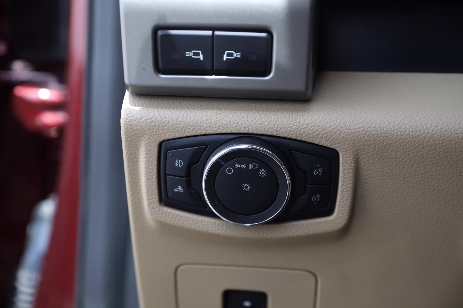 2016 Bronze Fire/Caribou Metallic Ford F-150 Lariat 4X4 Truck