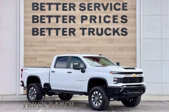 2024 Summit White Chevrolet Silverado 2500HD Custom 4X4 Truck