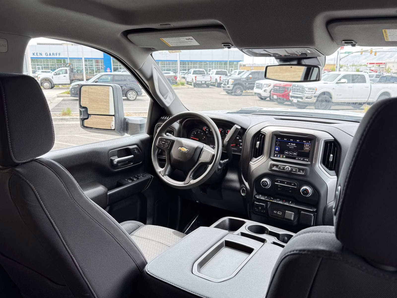 2024 Summit White Chevrolet Silverado 2500HD Custom 4X4 Truck