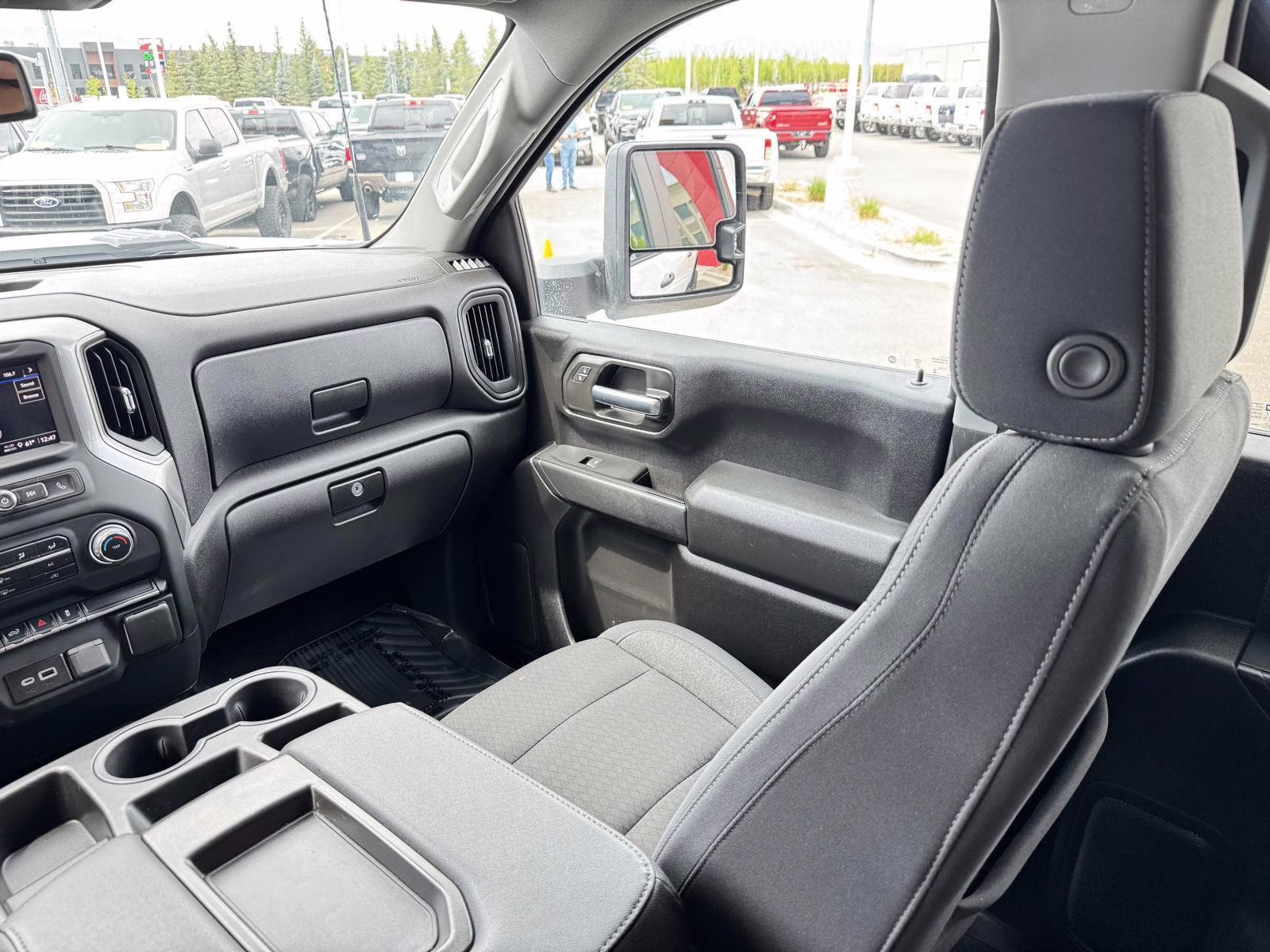 2024 Summit White Chevrolet Silverado 2500HD Custom 4X4 Truck