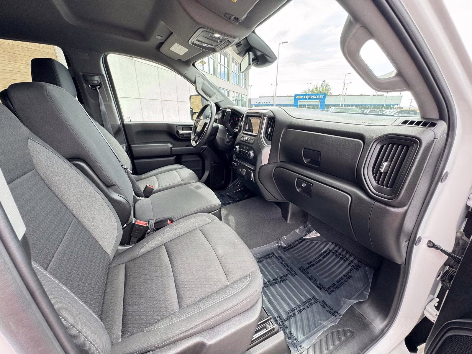 2024 Summit White Chevrolet Silverado 2500HD Custom 4X4 Truck