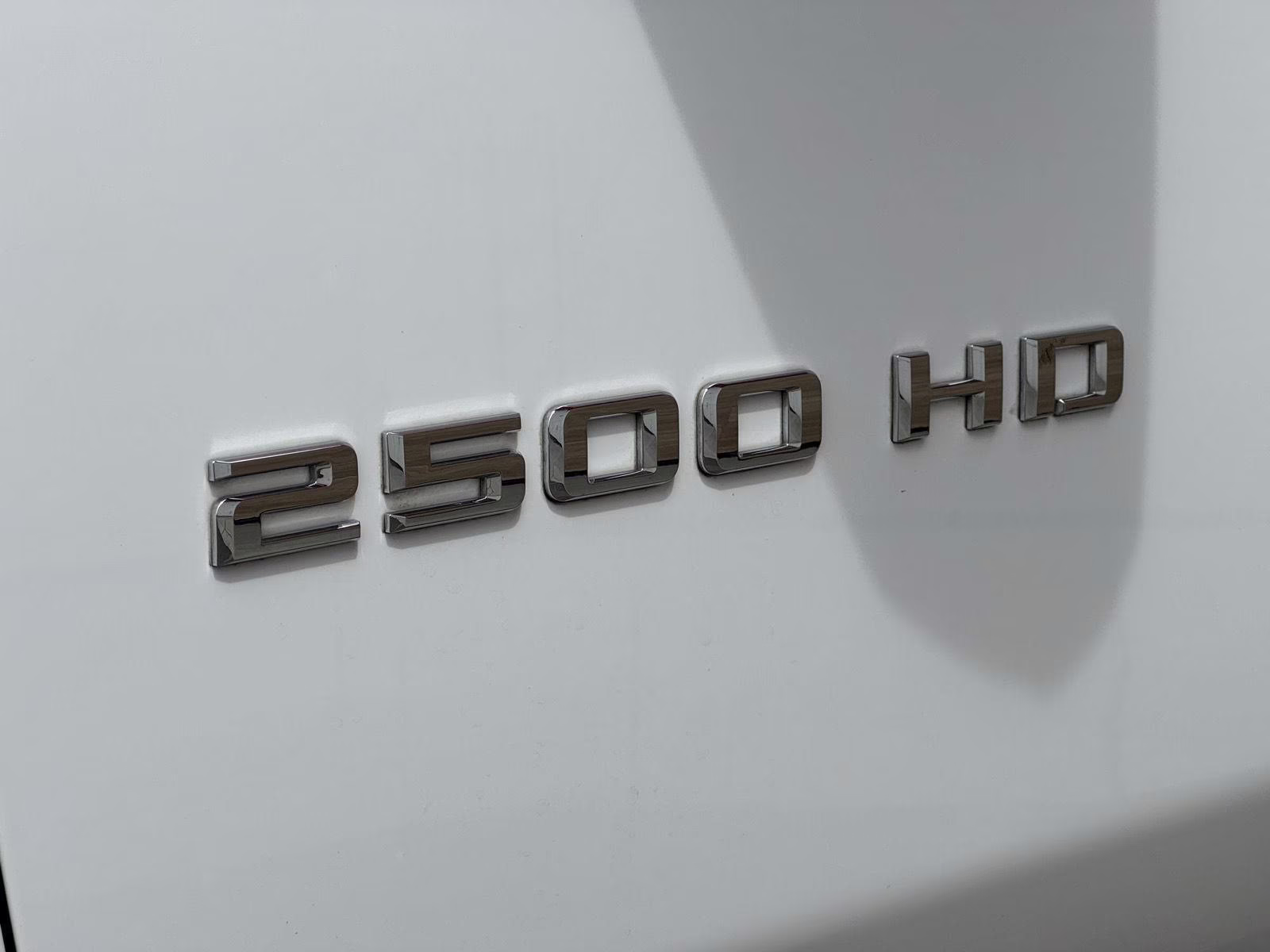 2024 Summit White Chevrolet Silverado 2500HD Custom 4X4 Truck