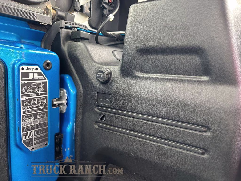 2021 Hydro Blue Pearl Coat Jeep Wrangler Unlimited Rubicon 4X4 SUV