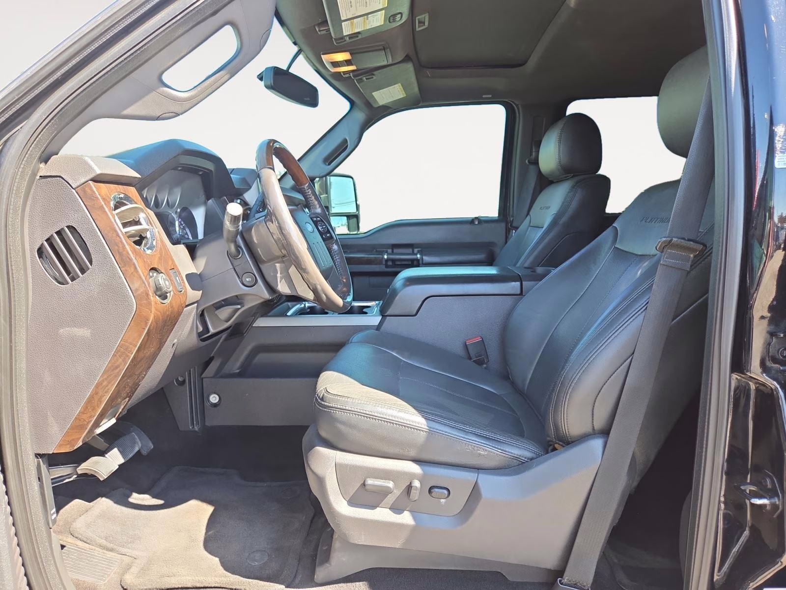 2016 Shadow Black Ford Super Duty F-350 DRW Platinum 4X4 Truck