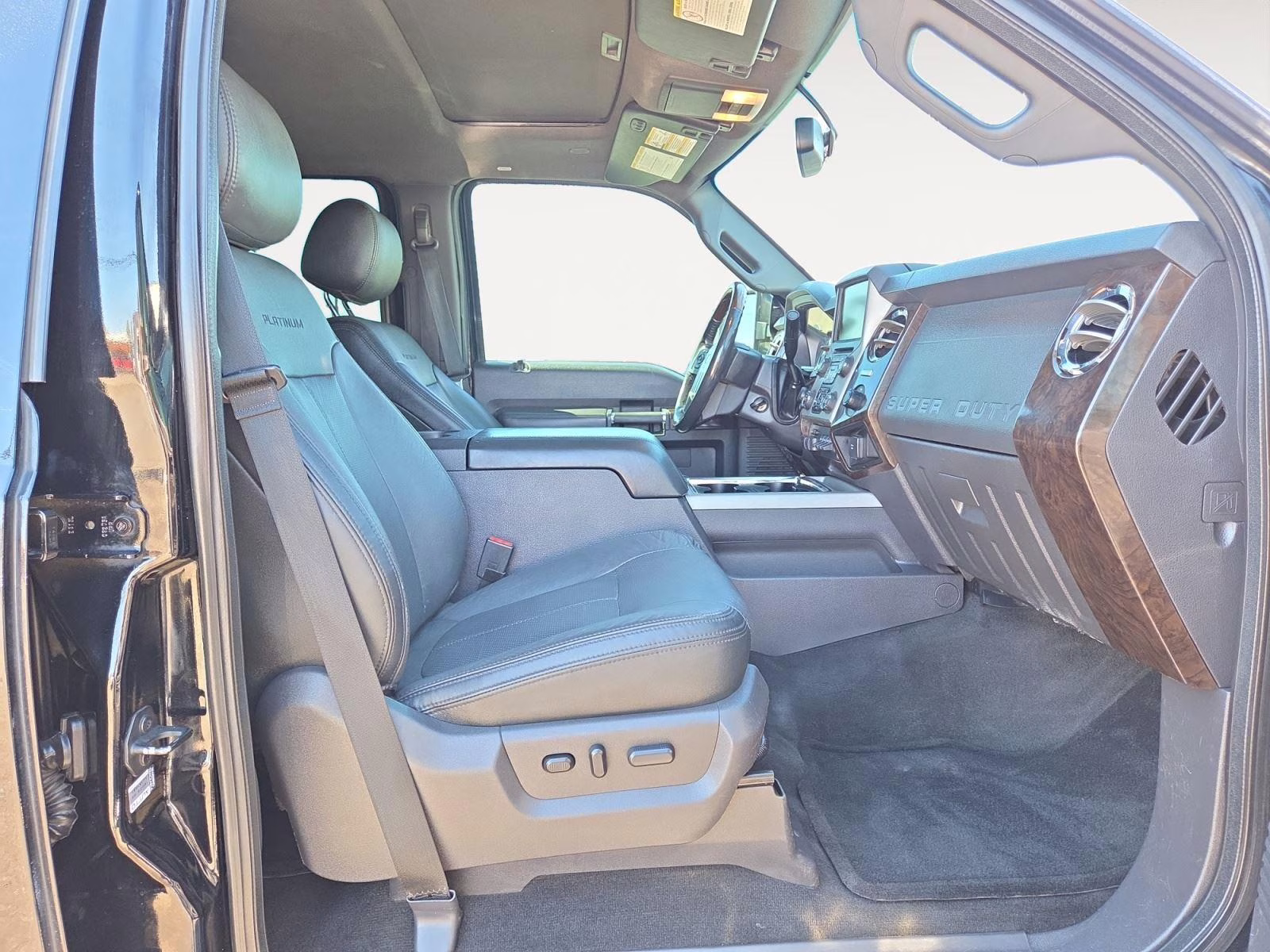 2016 Shadow Black Ford Super Duty F-350 DRW Platinum 4X4 Truck