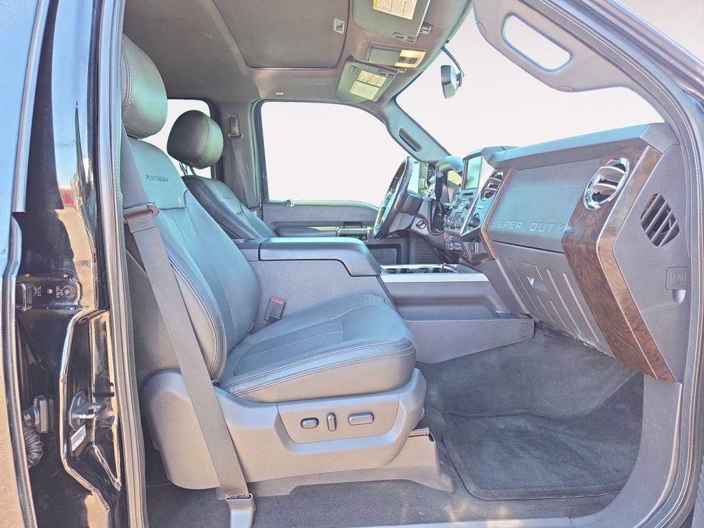 2016 Shadow Black Ford Super Duty F-350 DRW Platinum 4X4 Truck