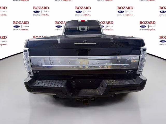 2021 Black Metallic Ford Super Duty F-450 DRW Platinum DRW 4X4 Truck