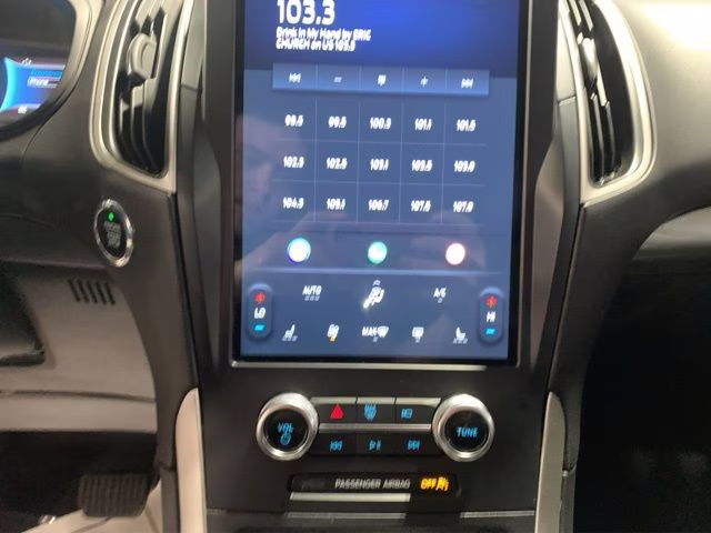 2024 Iconic Silver Metallic Ford Edge SEL AWD SUV