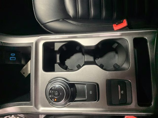 2024 Iconic Silver Metallic Ford Edge SEL AWD SUV